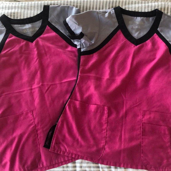 LOT of two GUC Greys Anatomy ACTIVE pink and gray scrub tops size small. - Picture 1 of 3